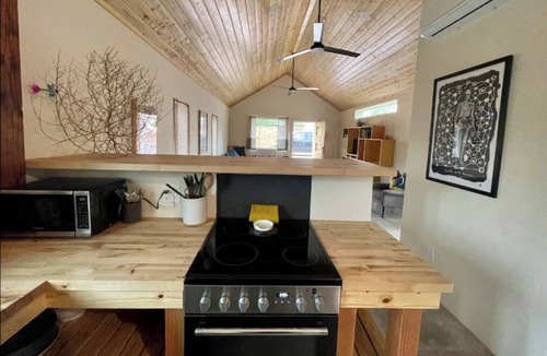Marfa Apartment | La Palomita - Modern Casita in the Heart of Marfa TX