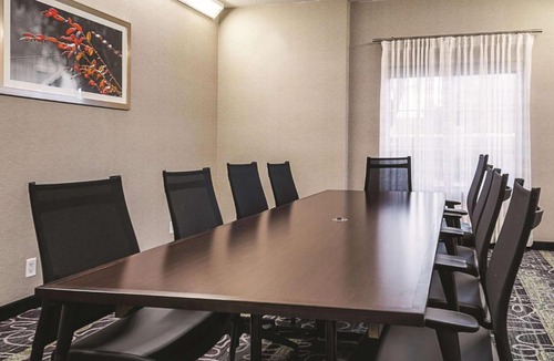 Alexandria Hotel | La Quinta by Wyndham Alexandria Airport