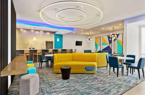 Richmond Hotel | La Quinta by Wyndham Sugar Land-Richmond, Rosenberg
