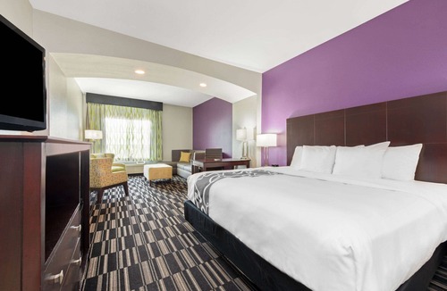 Bridge City Hotel | La Quinta Inn & Suites by Wyndham Bridge City