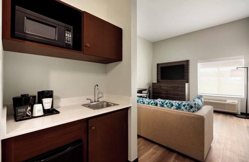 Gonzales Hotel | La Quinta Inn & Suites by Wyndham Gonzales LA