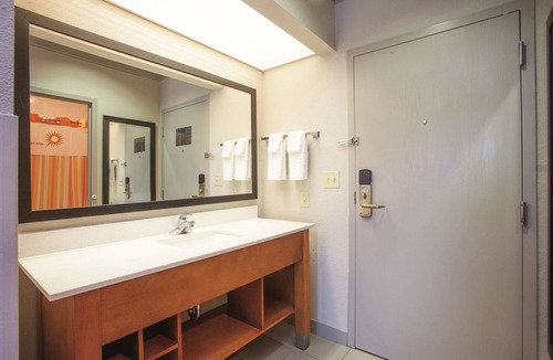 Pearl Hotel | La Quinta Inn & Suites by Wyndham Jackson Airport/Pearl