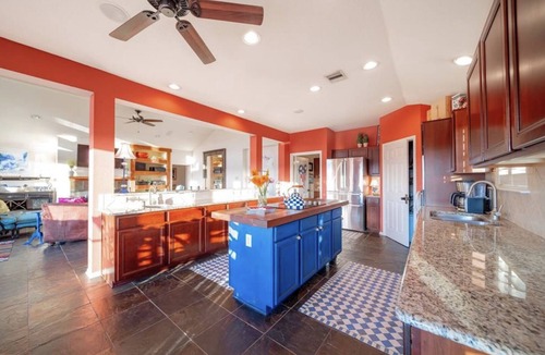 Highland Lake Estates House | Lago Lounge, Enjoy nature in a family retreat with pool and hot-tub