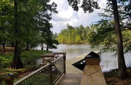 Negreet House | LAKE EFFECTS - WATERFRONT w/PIER & FIRE PIT, WIFI, BEAUTIFUL & PEACEFUL 3BR/2BA