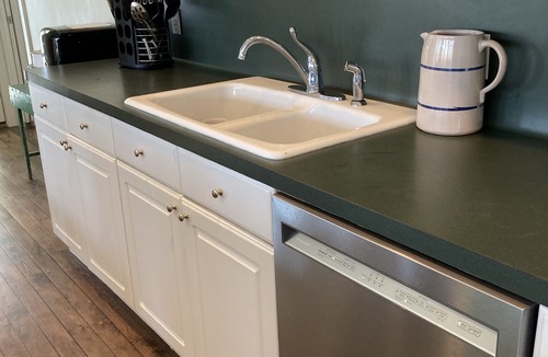 Long Branch House | Lake Front Huge Verandas New Appliances w/Paddleboard Jon Boat electric motor
