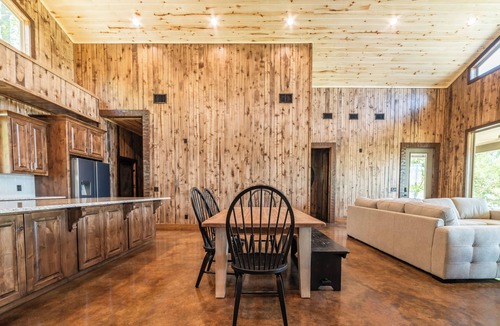 Gladewater House | Lake Gladewater lake house - come relax ,watch the sunset or jump off the dock.