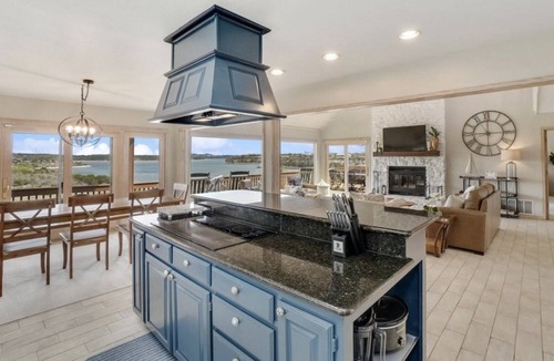 Palo Pinto County House | Lake Home with Private Pool, Games, Views! 100 yds to Marina w boat launch!