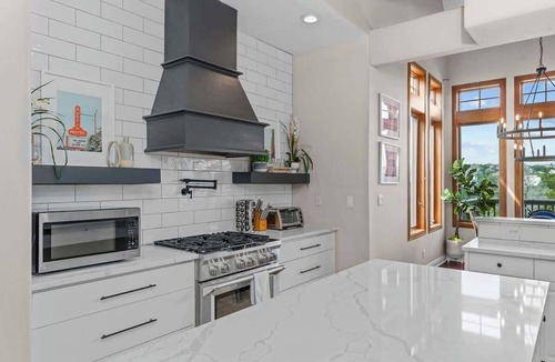 Dripping Springs House | Lake Park House: Luxury Retreat Sleeps 23 w/Pool