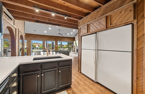 Point Venture House | Lake Travis Gem, Golf, boat, Tennis, Pool