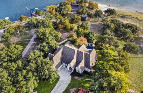 Leander House | Lake Travis Luxury Estate, Private Heated Pool, Multiple Spas, Weddings Welcome!