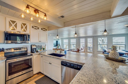 Lake Whitney House | Lake Whitney A-Frame w/Sunset Views: 4BR, 2BA