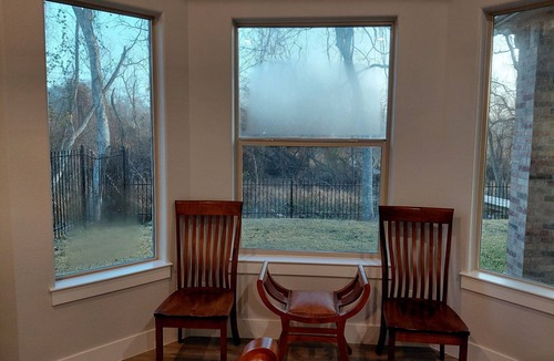 Missouri City House | lakefront 3-bedroom house in gorgeous Missouri City with AC and comfort