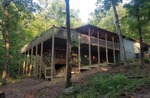 Heber Springs House | Lakefront, Forested, 4 bed/2 bath, Ping Pong, Pool Table, Kayaks, Wifi, No Pets.