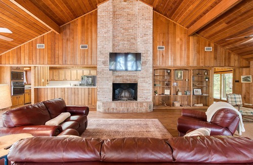 South Toledo Bend House | Lakefront-Lake Haus at Indian Creek South Toledo Bend-Fishing, Boating