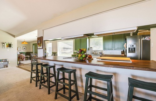 West Livingston House | Lakefront Livingston Vacation Rental w/Boat Dock!