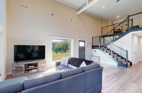Breckenridge House | Lakefront Oasis w/Water Toys! Breckenridge Home