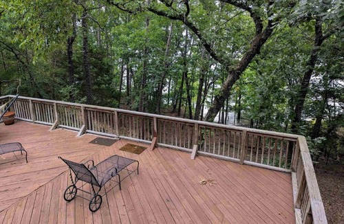 Bouvet Island House | Lakefront on Greer’s Ferry in secluded upscale neighborhood.