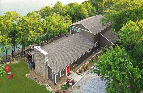 Bridgeport House | Lakefront, Private Dock, Spectacular Views, Spacious, Modern , 2 Large Decks, Firepit, Gameroom!