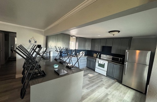 Pecan Acres House | Lakefront Retreat at Meeka’s Cove + Pet-Friendly + Outdoor Dining