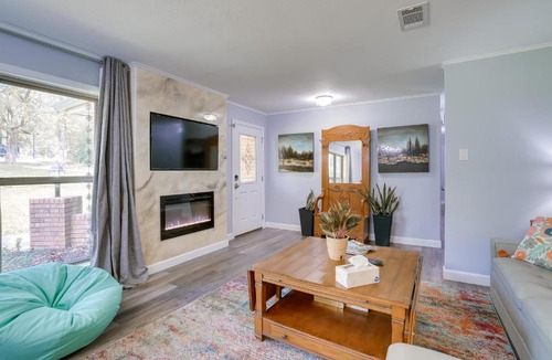 Jefferson House | Lakefront Retreat in Jefferson w/Screened Porch!