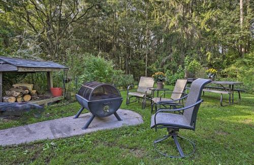 Stevens Point House | Lakefront Stevens Point Cabin, 1 Mi to Trails!