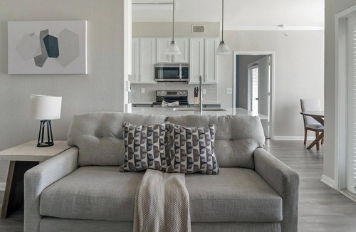 Webster Apartment | Landing | Amazing 1BD, Clubhouse
