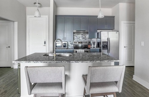 Nassau Bay Apartment | Landing | Amazing 2BD, Clubhouse, Yoga Studio