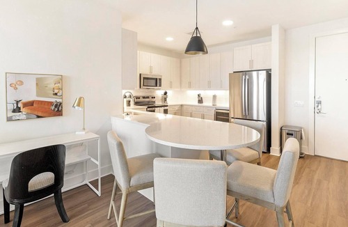 Roanoke Apartment | Landing | Amazing 2BD in Downtown Roanoke