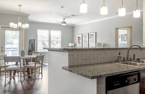 South Baton Rouge Apartment | Landing at Park Rowe Village at Perkins Rowe - 2 Bedrooms in Oak Hills Place