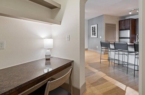 Cityplace Apartment | Landing at The Monterey by Windsor Apts - 1 Bedroom in Cityplace