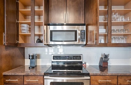 Cityplace Apartment | Landing at The Monterey by Windsor Apts - 1 Bedroom in Cityplace
