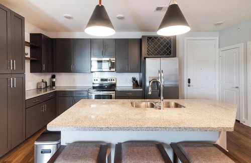 Ferndale Apartment | Landing | Beautiful 1BD, Yoga Studio, Gym