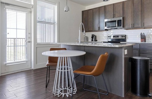 Stone Oak Apartment | Landing | Beautiful 1BD, Gym, Pool