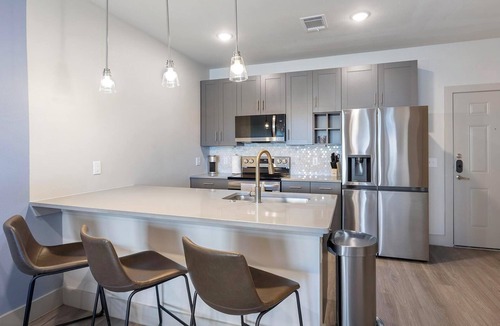 Midlothian Apartment | Landing | Beautiful 1BD, Game Room, Clubhouse