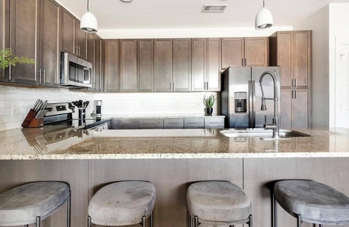 Stone Oak Apartment | Landing | Beautiful 2BD, Game Room, Pool