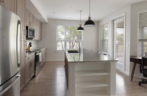 West San Antonio Apartment | Landing | Beautiful 2BD, Clubhouse