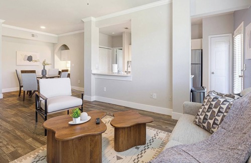 Fort Worth Apartment | Landing | Chic 2BD in Cityview