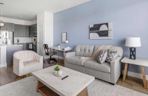 Old East Dallas Apartment | Landing | Incredible 1BD, Clubhouse, Gym