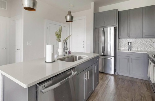Old East Dallas Apartment | Landing | Incredible 1BD, Clubhouse, Gym