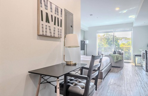 Ithaca Apartment | Landing | Incredible Studio, Gym