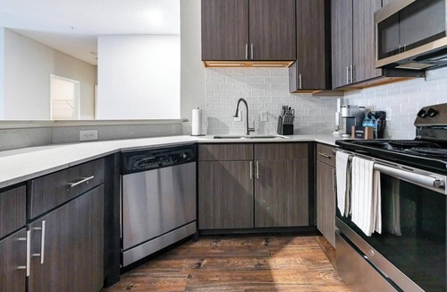 Biloxi Apartment | Landing | Spectacular 2BD, Pool, Gym