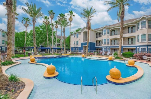 Webster Apartment | Landing | Spectacular 2BD, Clubhouse