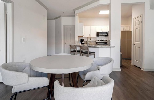 Stone Oak Apartment | Landing | Spectacular 2BD, Gym