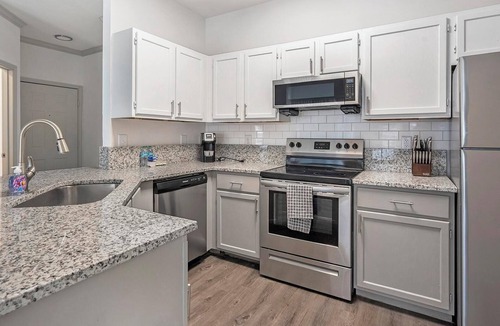 Stone Oak Apartment | Landing | Spectacular 2BD, Gym