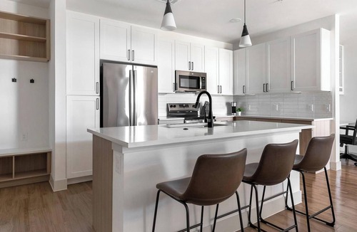 Wetmore Apartment | Landing | Spectacular 2BD, Yoga Studio