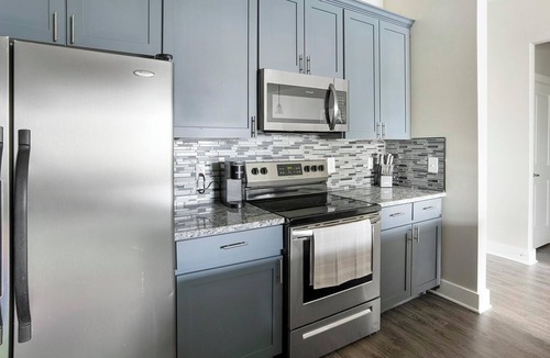Nassau Bay Apartment | Landing | Stunning 2BD, Yoga Studio, Clubhouse