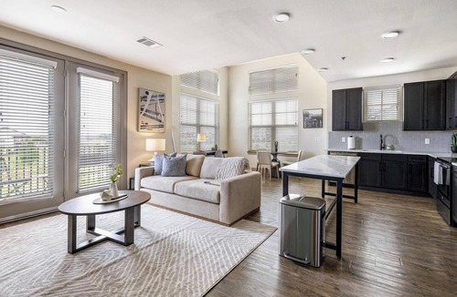 Denton Apartment | Landing | Stunning 2BD, Gym, Clubhouse