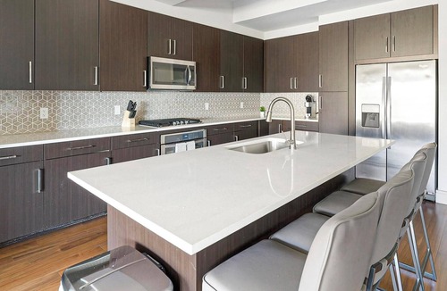 Houston Apartment | Landing | Stunning 3BD, Gym, Tennis Court