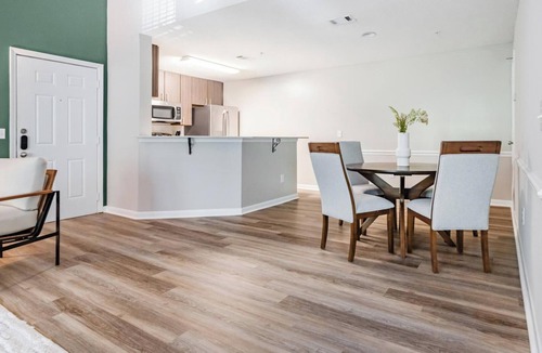 Biloxi Apartment | Landing | Stunning 3BD, Gym, Pool