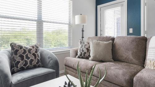 Pipers Meadow Apartment | Landing Stylish 1BD Clubhouse Gym